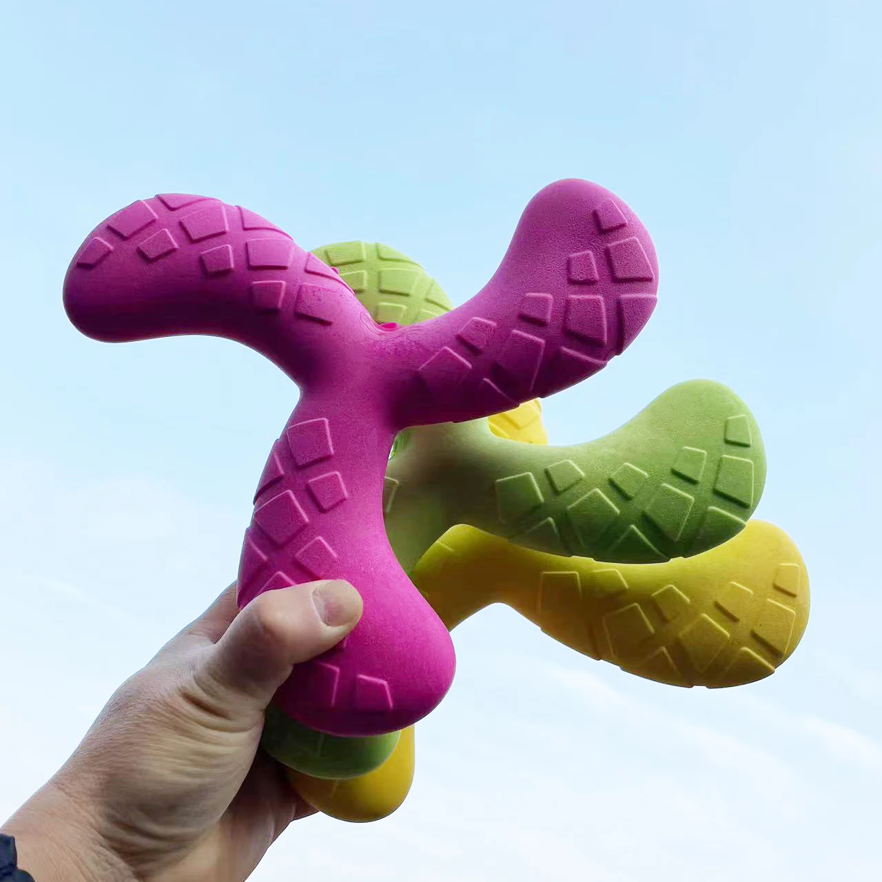 Fun Pet Toy Water Floating Triangle Boomerang For Dogs Puppy Squeaker Squeaky Molar Dog Toy Pet 1005006894958027