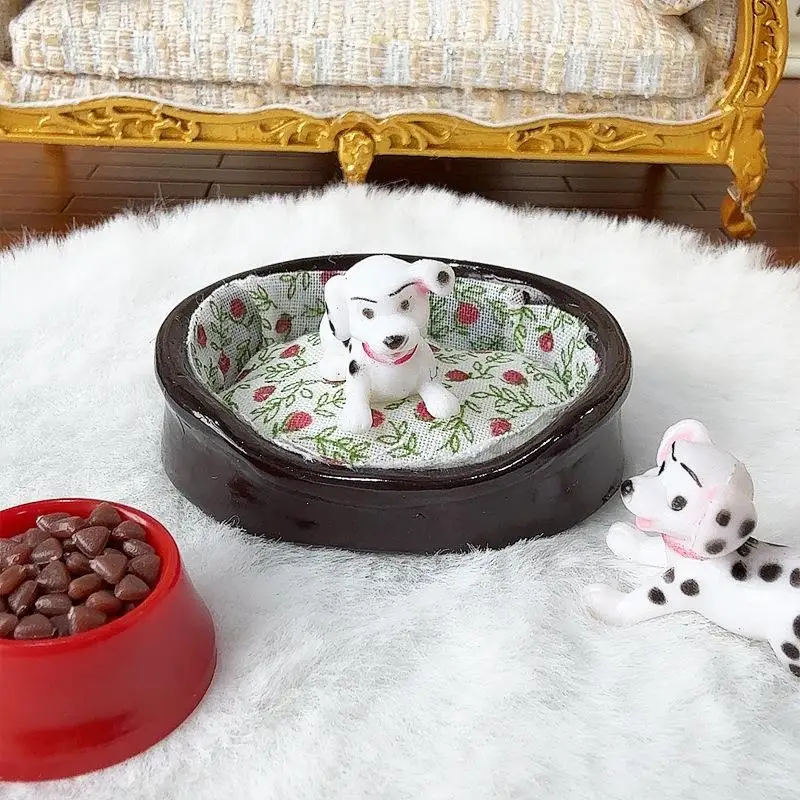 1Pcs 1/12 Scale Doll House Miniature Living Room Scene Decoration Simulation Small Floral Doghouse 1005009779070240