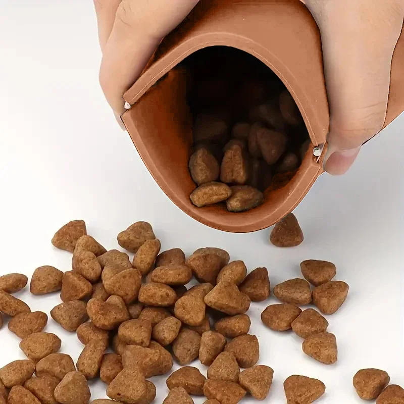 Portable Silicone Dog Treat Pouch Pet Snack Bag Easy to Clean Waterproof for Outdoor Training 1005010052649860