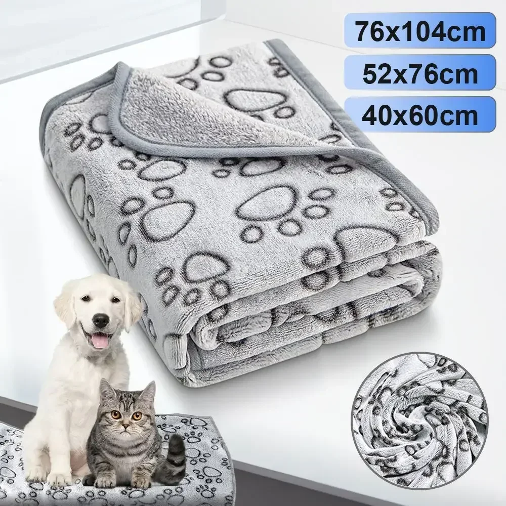 Pet Blanket 40x60cm 52x76cm 76x104cm Soft Fluffy Flannel Dog Blanket Grey Footprint Pattern Pet Mat 1005010392910213