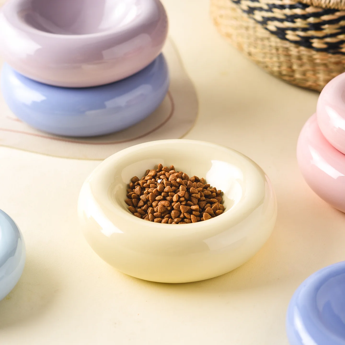 Doughnut-shaped Ceramic Cat Bowl High-quality Appearance Pet Snack Water Bowl Large-capacity 1005010652235032