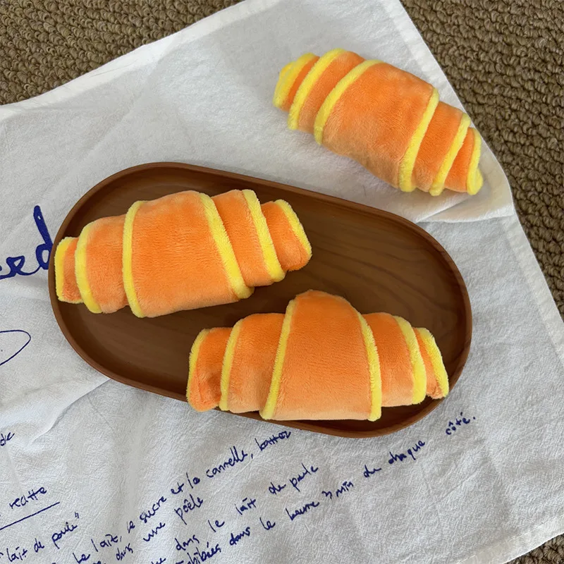 Soft Croissant Dog Toy Dog Training Bite Resistant Dog Treat Dispenser Pet Hiding Food Sniffing Toys 1005012305500976