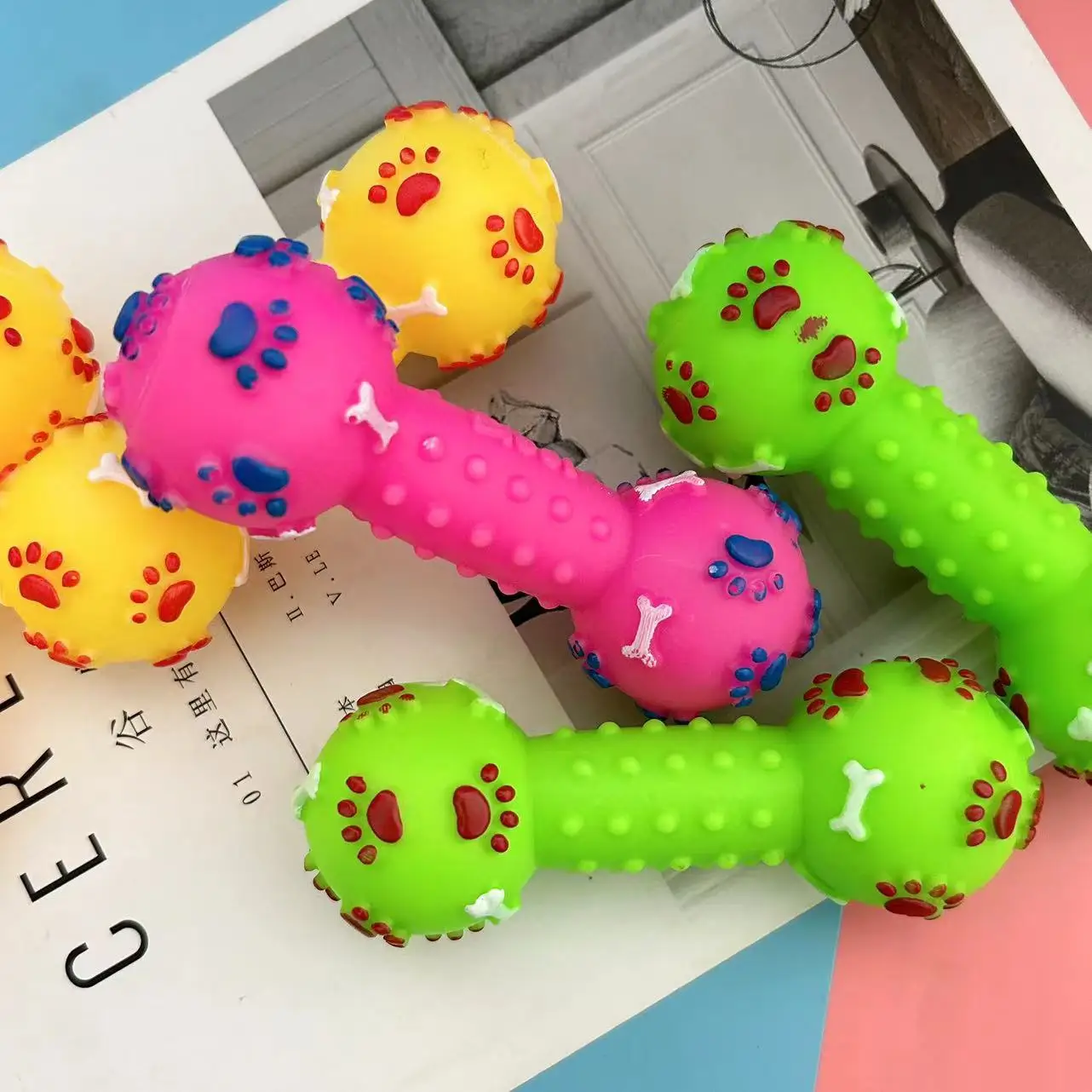 Plastic Bone Dog Toys Pet Cat Toy for Dogs Dumbbell Interactive Pet Sounding Dumbbell Puppy Toy (1pc) 1005012414488621